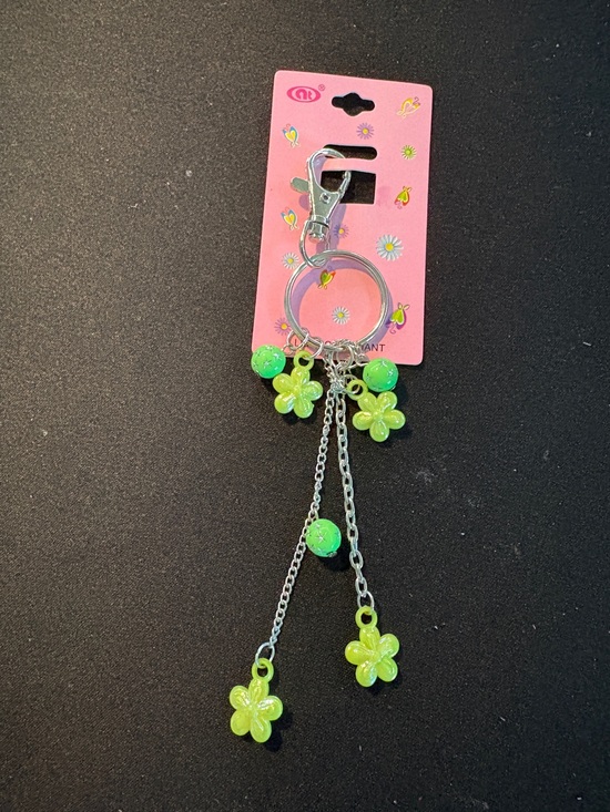 Accessories - Green Floral Dangle Keychain - Bag Charm